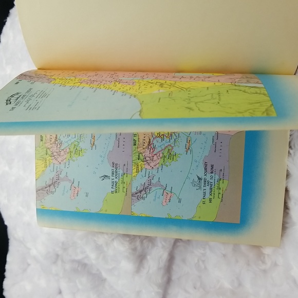 Peloubet's Bible Dictionary Red Hardcover Book - Picture 14 of 16